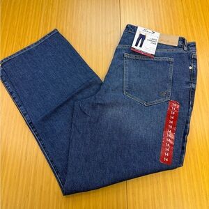 Seven7 Women's High Rise Fitted Waist Loose Fit Straight Jean Size 14 Confident